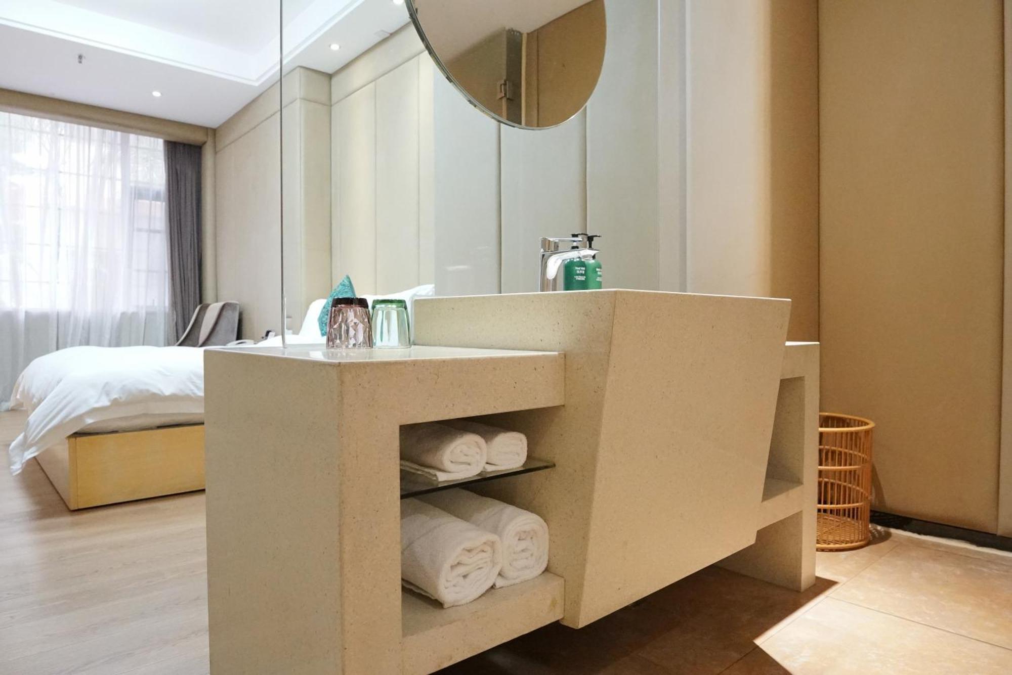 Paco Hotel Ouzhuang Metro Guangzhou-Free Shuttle To Canton Fair Exterior photo