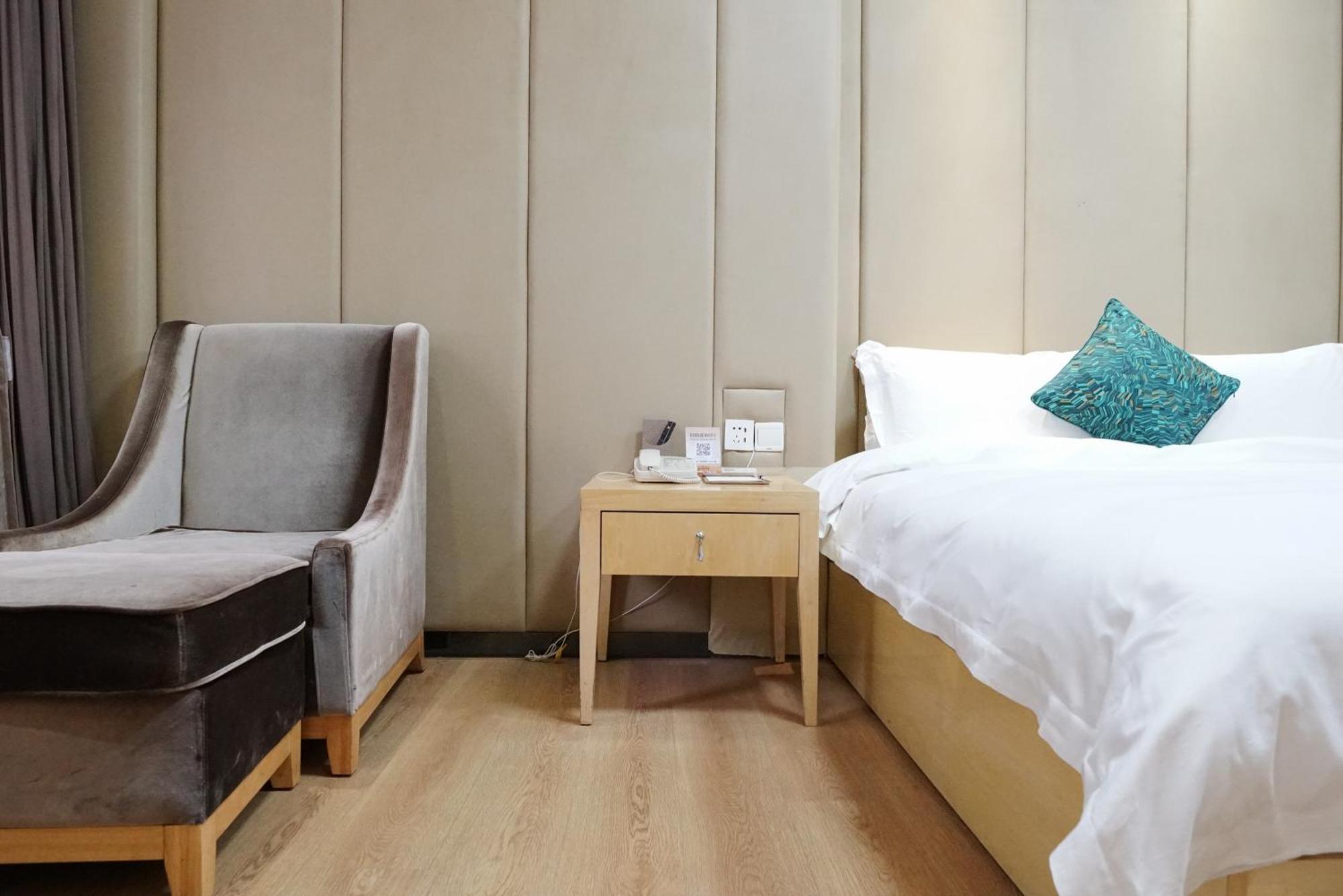 Paco Hotel Ouzhuang Metro Guangzhou-Free Shuttle To Canton Fair Exterior photo